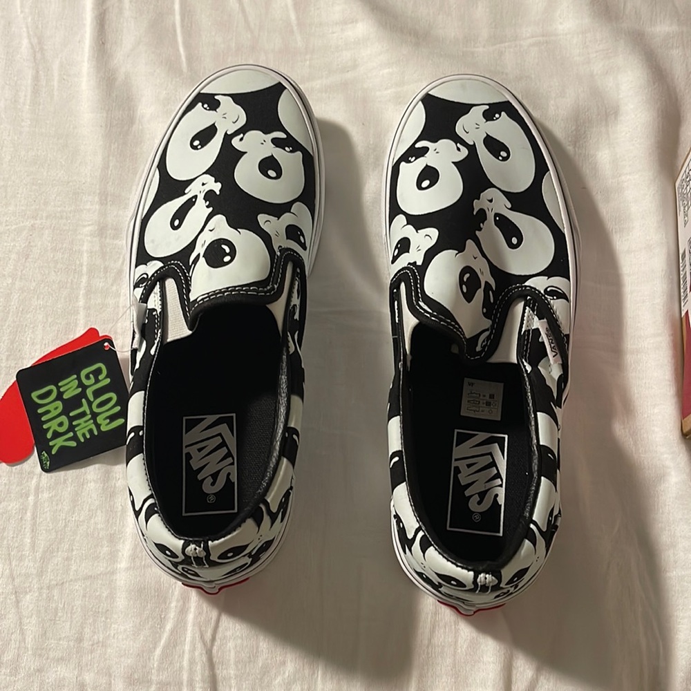 Vans slip on size 9 US Women, brand new never worn.